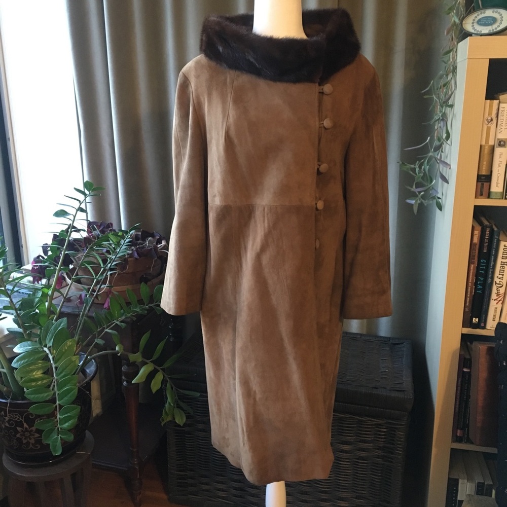Vintage Glamour! Real Fur Collar on Brown Suede